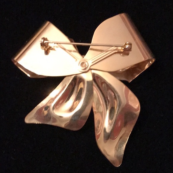 SOLD Vintage Gold-Tone Bow Brooch - Picture 2 of 2